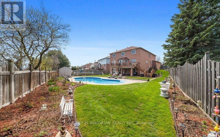 915 CATSKILL DRIVE E, Oshawa (Northglen), Ontario, L1J8J9