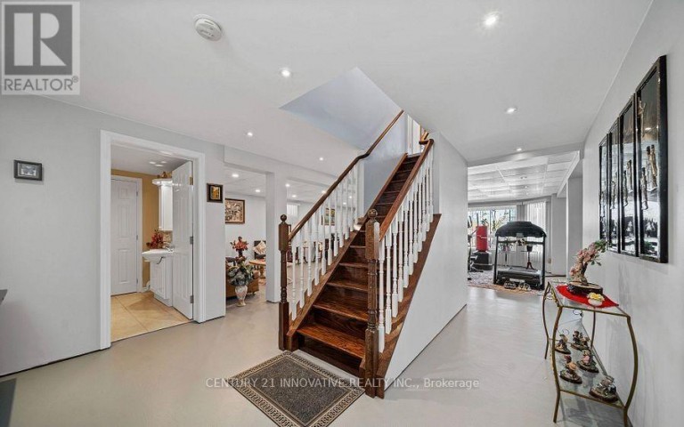 915 CATSKILL DRIVE E, Oshawa (Northglen), Ontario, L1J8J9