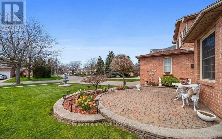 915 CATSKILL DRIVE E, Oshawa (Northglen), Ontario, L1J8J9