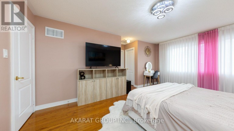 28 SAINT JAMES AVENUE, Vaughan (Vellore Village), Ontario, L4H3E4