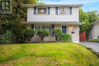 77 MCCRANEY STREET W Oakville (CP College Park) Ontario photo 1