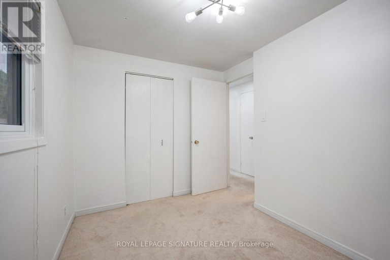 77 MCCRANEY STREET W, Oakville (CP College Park), Ontario, L6H1H5