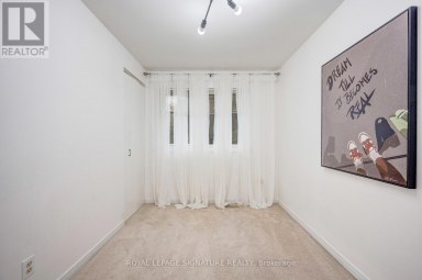 77 MCCRANEY STREET W Oakville (CP College Park) Ontario photo 19