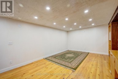 77 MCCRANEY STREET W Oakville (CP College Park) Ontario photo 27