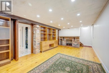 77 MCCRANEY STREET W Oakville (CP College Park) Ontario photo 28