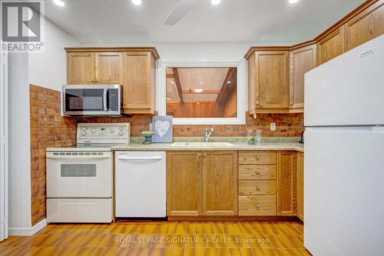 77 MCCRANEY STREET W, Oakville (CP College Park), Ontario, L6H1H5