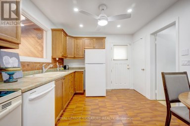 77 MCCRANEY STREET W Oakville (CP College Park) Ontario photo 7