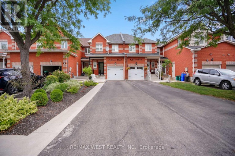 8 JENSEN COURT, Vaughan (Maple), Ontario, L6A2T6