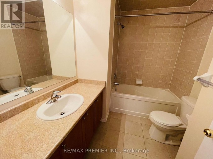 32 SHIFF CRESCENT, Brampton (Heart Lake East), Ontario, L6Z0H6