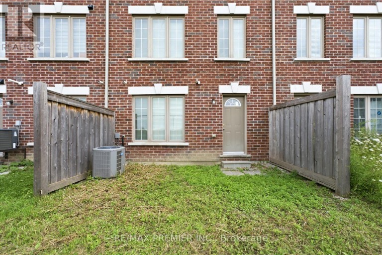 32 SHIFF CRESCENT, Brampton (Heart Lake East), Ontario, L6Z0H6