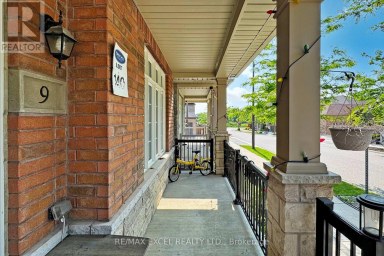 9 SUNNYSIDE HILL ROAD Markham (Cornell) Ontario photo 2