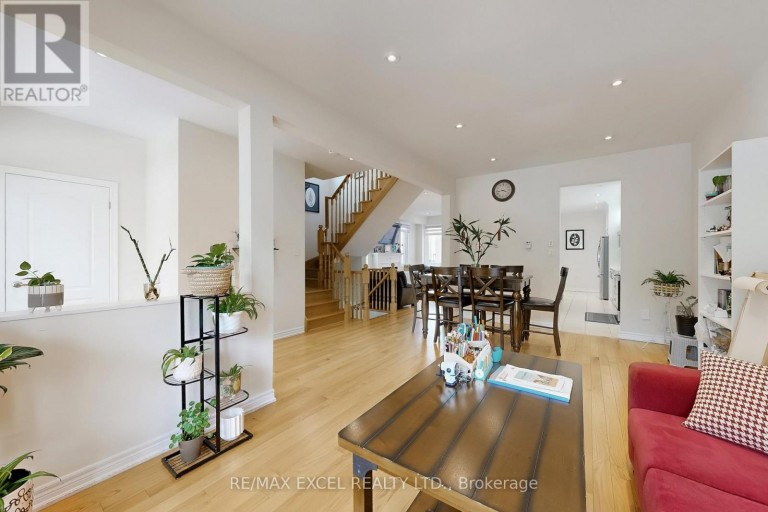 9 SUNNYSIDE HILL ROAD, Markham (Cornell), Ontario, L6B0X4
