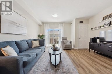 207 - 901 PAISLEY ROAD Guelph (Willow West/Sugarbush/West Acres) Ontario photo 4