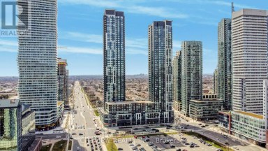 710 - 510 CURRAN PLACE Mississauga (City Centre) Ontario photo 1