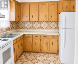 40 MONTANA AVENUE Toronto (Downsview-Roding-CFB) Ontario photo 4