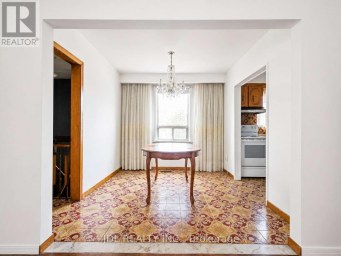 40 MONTANA AVENUE Toronto (Downsview-Roding-CFB) Ontario photo 6