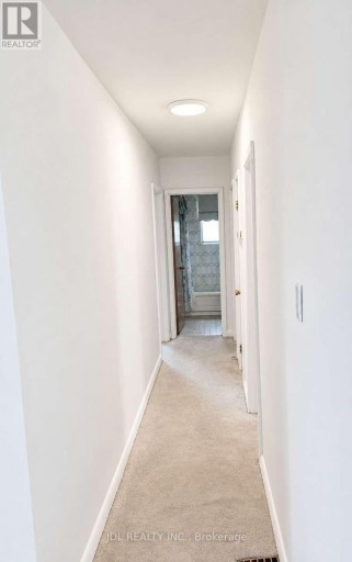 40 MONTANA AVENUE, Toronto (Downsview-Roding-CFB), Ontario, M3M1B6
