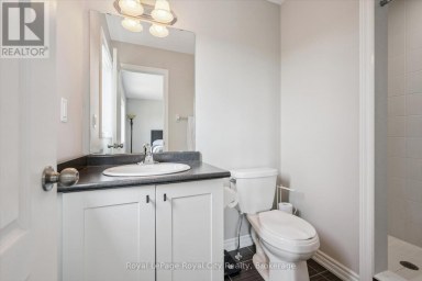 113 COURTNEY STREET Centre Wellington (Fergus) Ontario photo 27