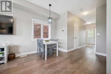 113 COURTNEY STREET Centre Wellington (Fergus) Ontario photo 8