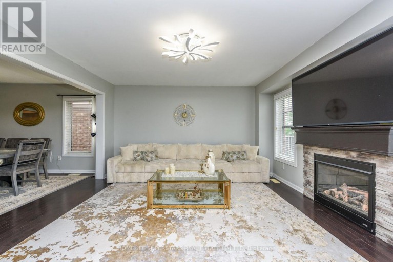8 MIRACLE TRAIL N, Brampton (Northwest Brampton), Ontario, L7A0Y3