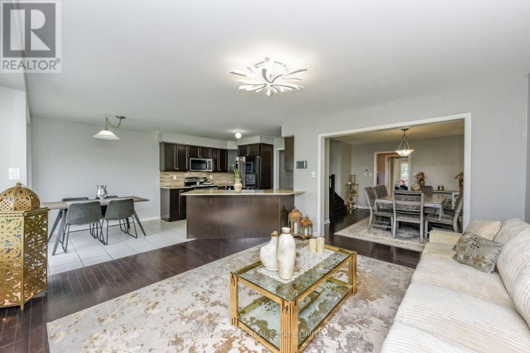 8 MIRACLE TRAIL N, Brampton (Northwest Brampton), Ontario, L7A0Y3