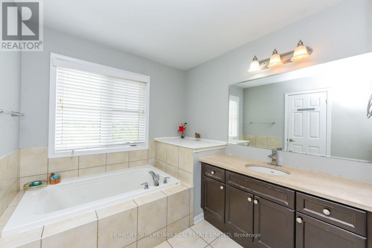 8 MIRACLE TRAIL N, Brampton (Northwest Brampton), Ontario, L7A0Y3