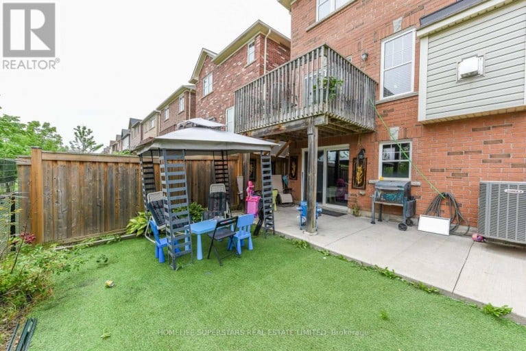 8 MIRACLE TRAIL N, Brampton (Northwest Brampton), Ontario, L7A0Y3