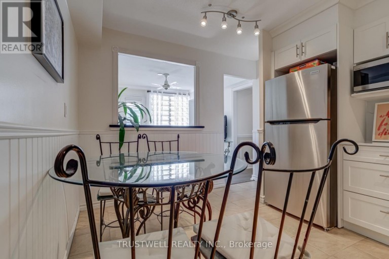 A39 - 300 MILL ROAD, Toronto (Markland Wood), Ontario, M9C4W7