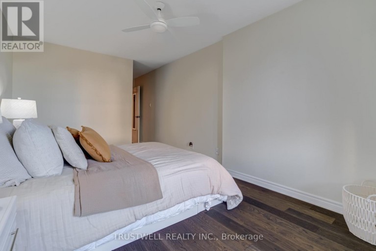 A39 - 300 MILL ROAD, Toronto (Markland Wood), Ontario, M9C4W7