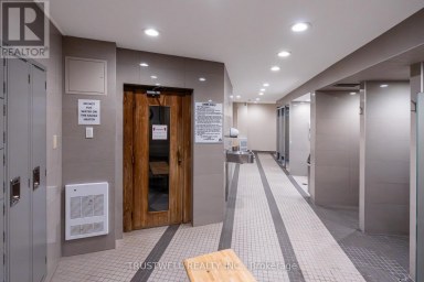 A39 - 300 MILL ROAD Toronto (Markland Wood) Ontario photo 32