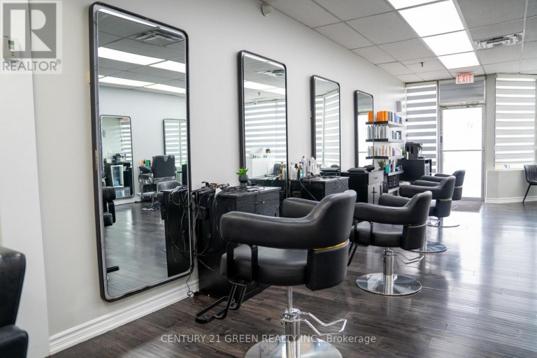 8 - 2565 STEELES AVENUE E, Brampton (Steeles Industrial), Ontario, L6T4L6