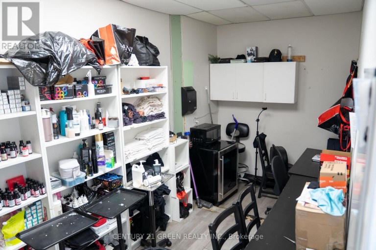 8 - 2565 STEELES AVENUE E, Brampton (Steeles Industrial), Ontario, L6T4L6