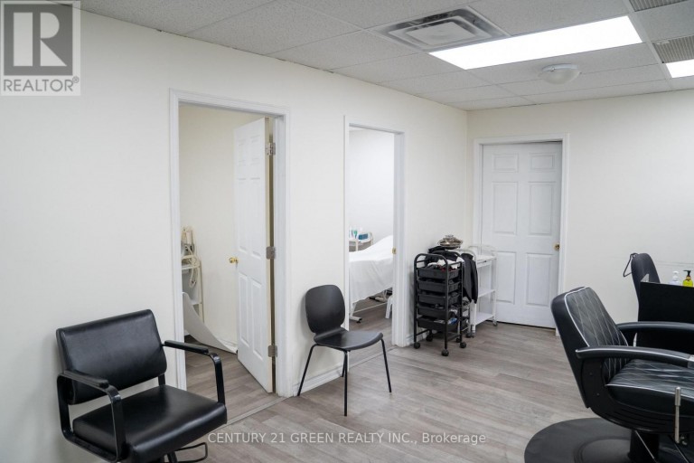 8 - 2565 STEELES AVENUE E, Brampton (Steeles Industrial), Ontario, L6T4L6