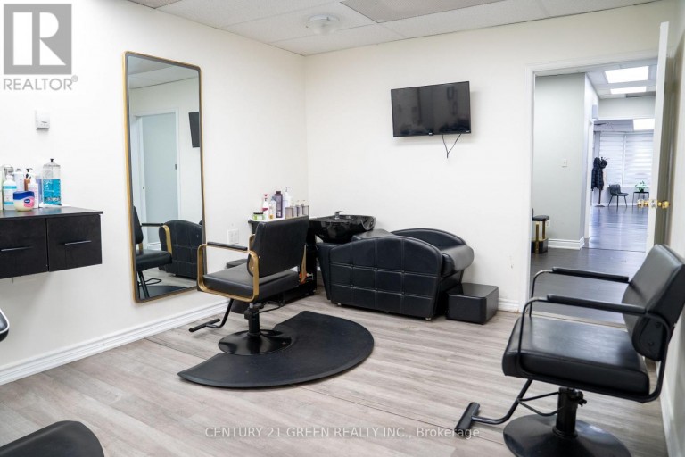 8 - 2565 STEELES AVENUE E, Brampton (Steeles Industrial), Ontario, L6T4L6