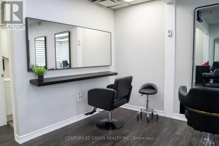8 - 2565 STEELES AVENUE E, Brampton (Steeles Industrial), Ontario, L6T4L6