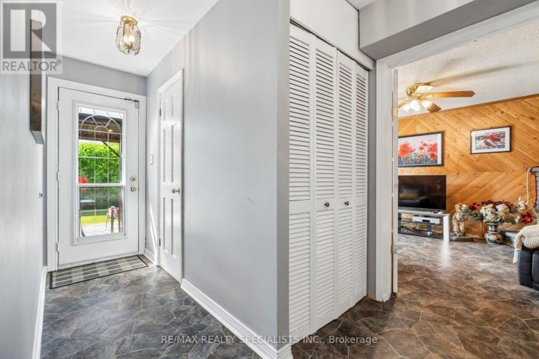 46 LINKDALE ROAD, Brampton (Brampton North), Ontario, L6V2Y6