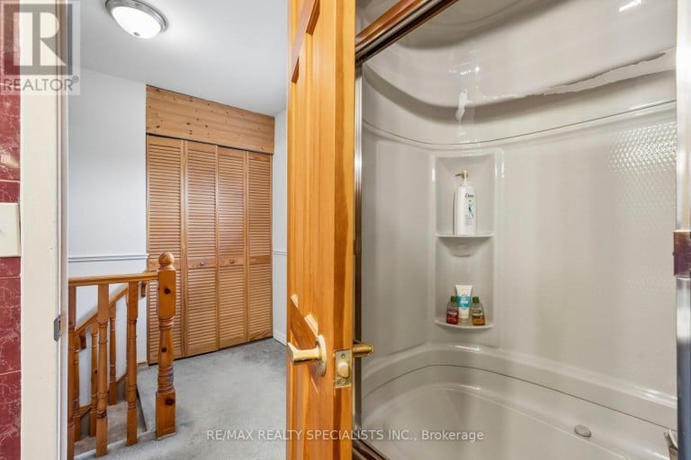 46 LINKDALE ROAD, Brampton (Brampton North), Ontario, L6V2Y6
