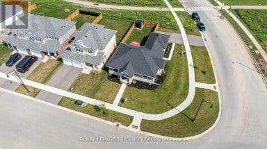 138 RENAISSANCE DRIVE St. Thomas Ontario photo 2