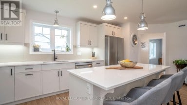 138 RENAISSANCE DRIVE St. Thomas Ontario photo 21