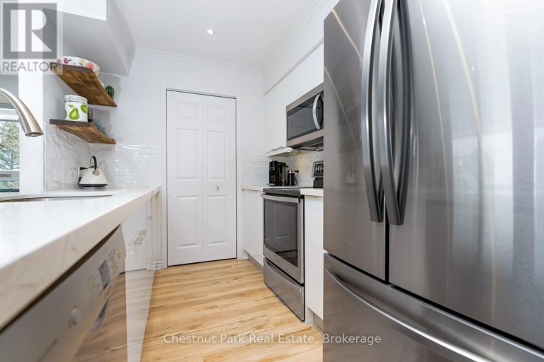 679 JOHNSTON PARK AVENUE, Collingwood, Ontario, L9Y5C7
