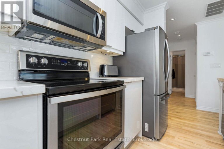 679 JOHNSTON PARK AVENUE, Collingwood, Ontario, L9Y5C7