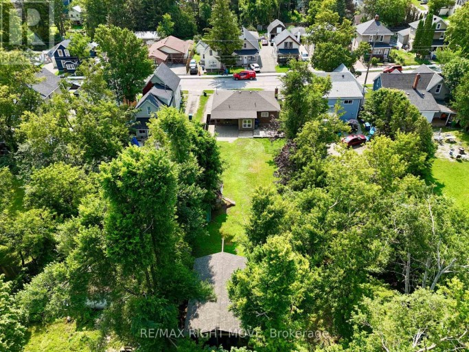 238 MARY STREET, Orillia, Ontario, L3V3E6