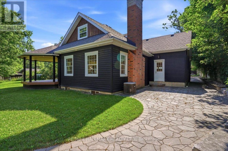 105 DUCKWORTH STREET, Barrie (Codrington), Ontario, L4M3V9