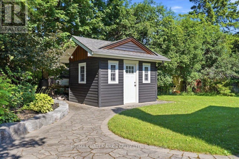 105 DUCKWORTH STREET, Barrie (Codrington), Ontario, L4M3V9
