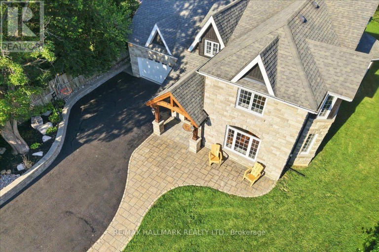 105 DUCKWORTH STREET, Barrie (Codrington), Ontario, L4M3V9