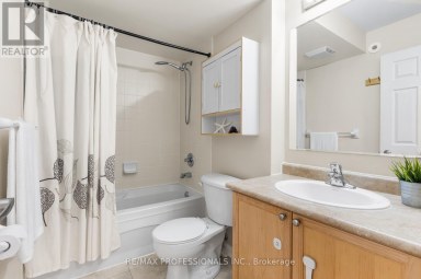 5 - 3025 ELMCREEK ROAD Mississauga (Cooksville) Ontario photo 16
