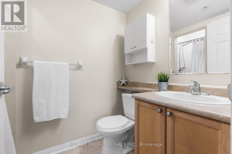 5 - 3025 ELMCREEK ROAD, Mississauga (Cooksville), Ontario, L5B0B6