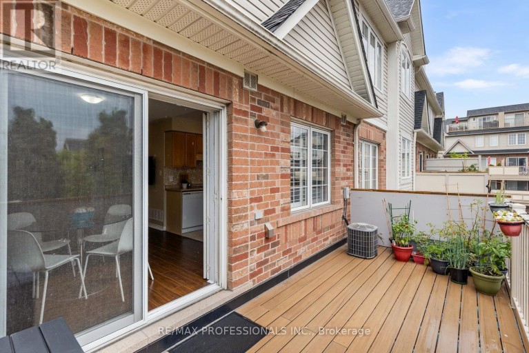 5 - 3025 ELMCREEK ROAD, Mississauga (Cooksville), Ontario, L5B0B6