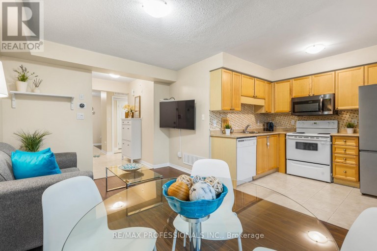 5 - 3025 ELMCREEK ROAD, Mississauga (Cooksville), Ontario, L5B0B6