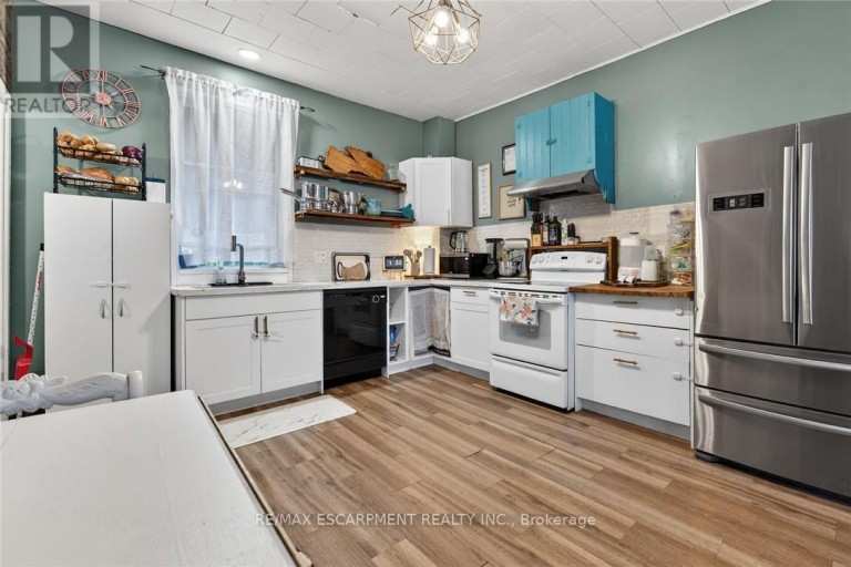 A&B - 18 KING STREET, Haldimand, Ontario, N0A1E0